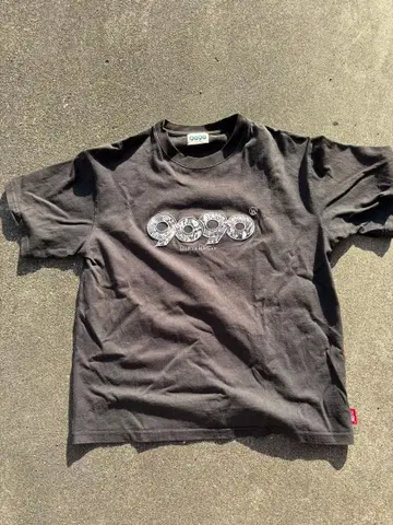 gogo 블랙 T셔츠 그래픽 프린트