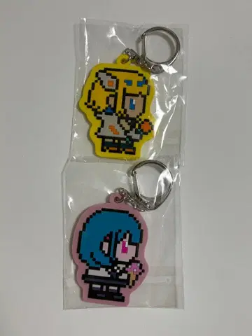 계속 한밤중이면 좋을 텐데. 코즈단 가챠 8bit 러버 키링