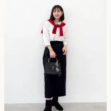 [ CINEMATIQ ] 베이직 라인 스웨이드라이크 I 라인 스커트