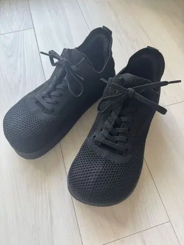 Racbaki 소프트 스니커즈 라이트 와이드 블랙/블랙 쿠바