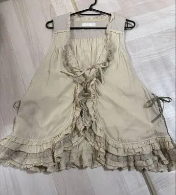 핑크하우스 레이스업 프릴 베스트 오버 베스트