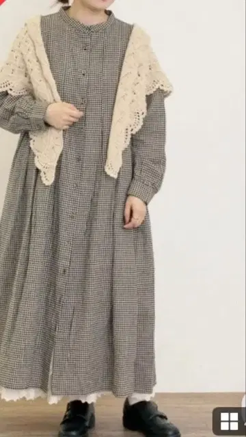 사만사 모스모스 트라이앵글 니트 스톨