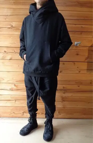 julius permanent 패디드 풀오버 후드티