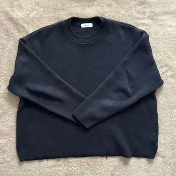 alvana 블랙 코튼 니트 스웨터