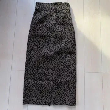 레오파드 자카드 타이트 스커트 AZUL BY MOUSSY