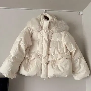 FRAY I.D 후드 퍼 숏 다운 코트 화이트