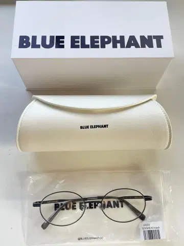 BLUE ELEPHANT 블랙 안경 케이스 포함