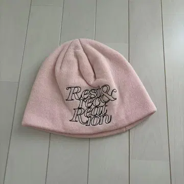 Rest & Recreation 핑크 니트 모자 비니