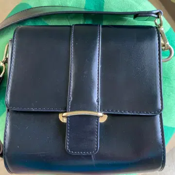 블랙 가죽 숄더백