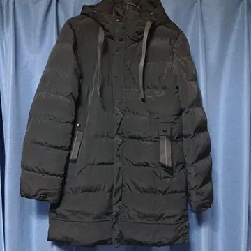 블랙 다운 자켓 후드 부착