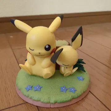 포켓몬스터 편안한 타임 피카츄 & 피츄 피규어