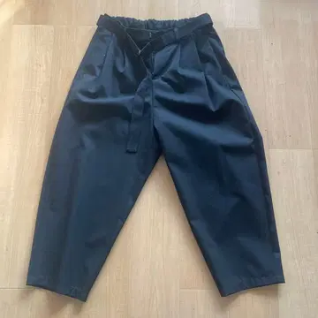 카즈유키 쿠마가이 와이드 테이퍼드 팬츠 어태치먼트