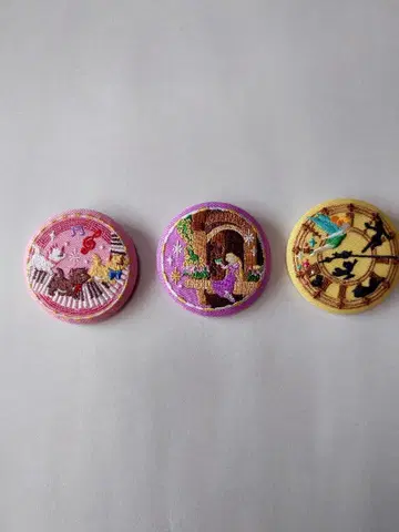 디즈니 자수 캔뱃지 2 3점 아리스토캣 라푼젤 피터팬