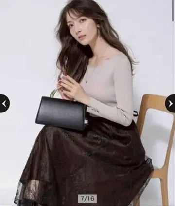 Apuweiser-riche 새상품급 여리여리 레이스 도킹 니트 원피스