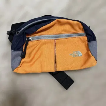 THE NORTH FACE 바디백 오렌지 네이비