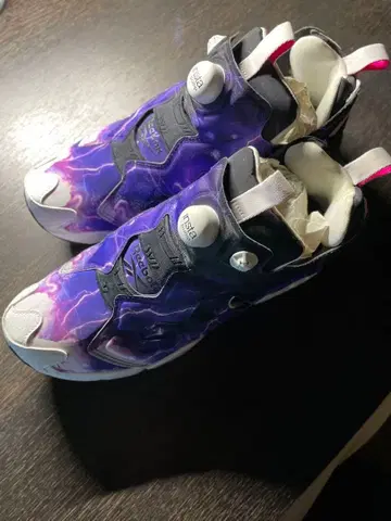 리복 펌프 퓨리 보라색/블랙/화이트