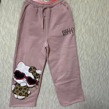 세실 맥비 헬로키티 콜라보 속기모 스웨트 팬츠 홈웨어 M 사이즈