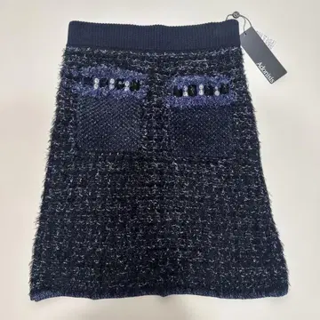 새상품 adonisis 깔끔한 트위드 스커트