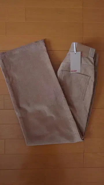 [미사용 새상품] NEEDBY heritage 와이드 스트레이트 코듀로이