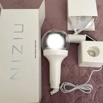NiziU 응원봉 USB 케이블 포함