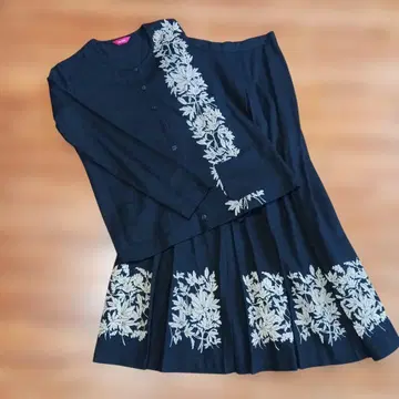 PINK HOUSE 꽃무늬 상하의 세트 블랙