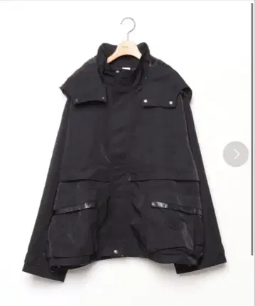 블랙 후드 부착 자켓 LARGE