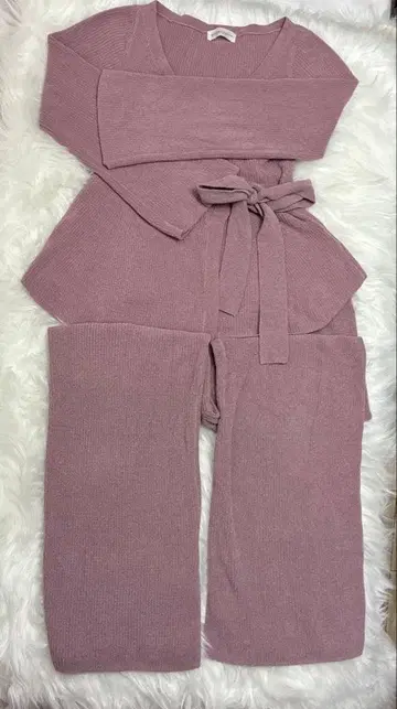 SNIDEL HOME 카슈쿨 리본 니트 셋업 새상품급