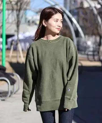 챔피온 별주 R/W PIGMENT 크루넥 맨투맨