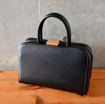 PUNTI 푸니 가죽 핸드백 PORTRAIT-HAND 2WAY