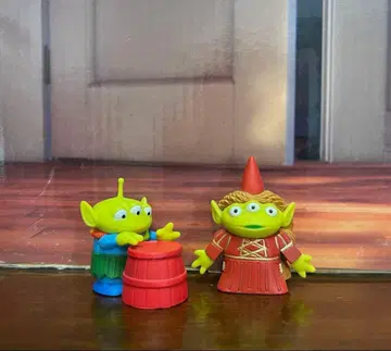 토이스토리 에이리언 피규어 세트 줄리엣 하와이안 베케이션