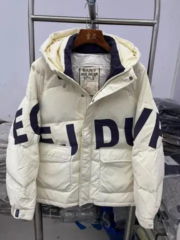 LZNZF 화이트 다운 자켓