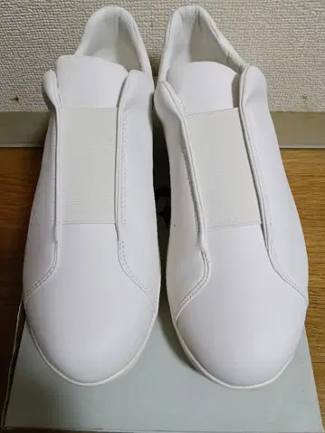 문스타 화이트 스니커즈