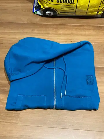 아우라 DREAMLAND LOGO 집업 후디 M 사이즈