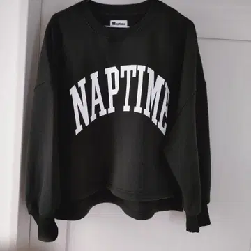 naptime 풀오버 맨투맨