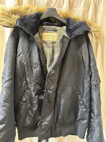 AVIREX 블랙 MA-1 자켓 M