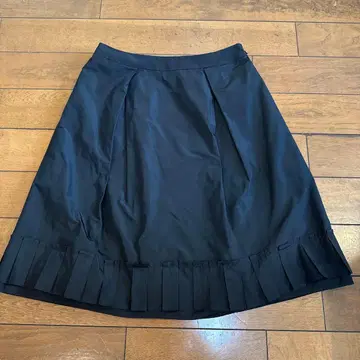 TO BE CHIC 플레어 스커트 블랙 42