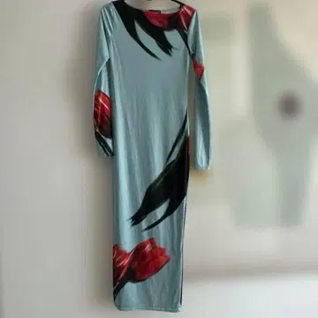 pretty little thing 드레스