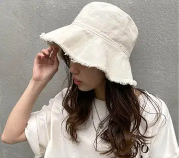 버킷햇 화이트