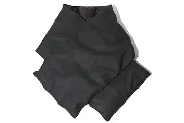 화이트 마운티니어링 타이온 합성 가죽 다운 머플러