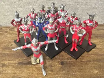 울트라맨 세트 (14체)