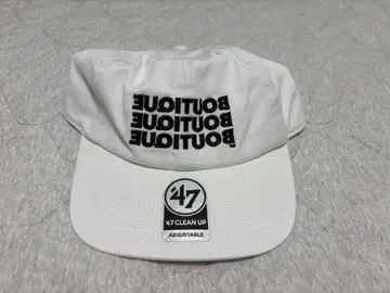 BOUTIQUE 47 브랜드 캡 화이트