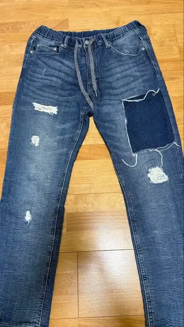 데미지 가공 패치워크 블루 청바지