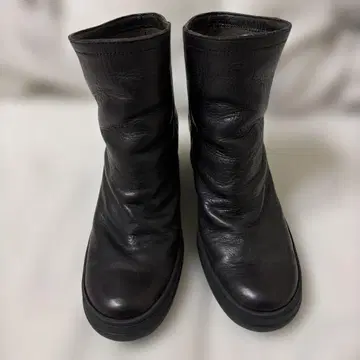 [ SAYA ] 인힐 숏 부츠 23.5cm