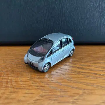 토미카 No.117 미쓰비시 i