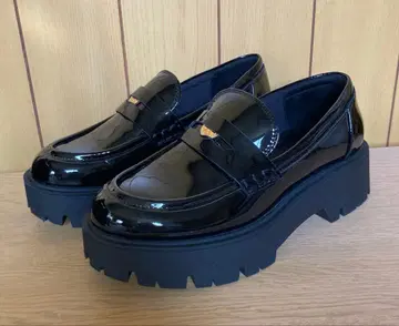 [ 컨디션 최상 ] ZARA 자라 코인 로퍼 36 에나멜 통굽 블랙