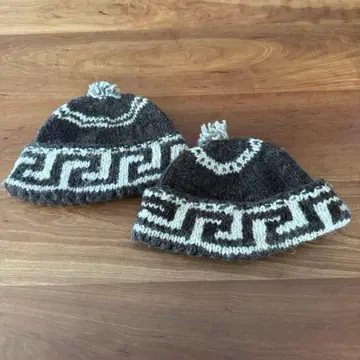네팔 남체바자르 울 소재 기하학 패턴 손뜨개 모자 2개 세트