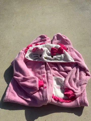 헬로키티 후드 부착 룸웨어 핑크