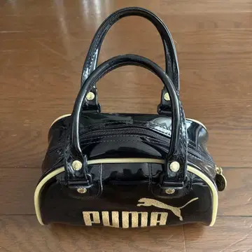PUMA 핸드백 블랙/금