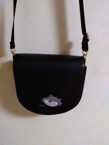 아코모데 디즈니 루시퍼 숄더백