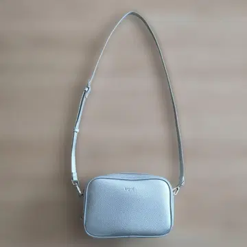 Ungrid 실버 가죽 느낌 지갑 숄더백